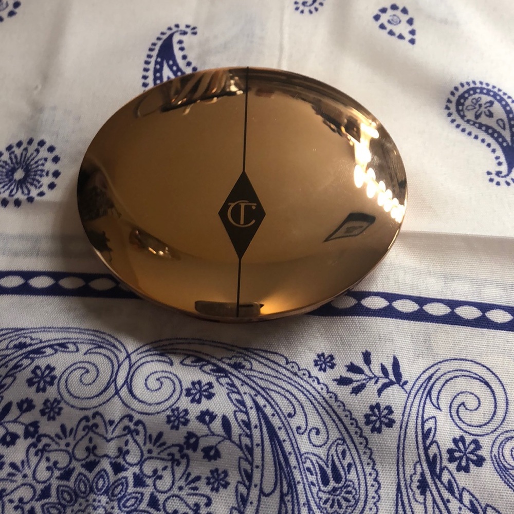 Charlotte Tilbury Flawless Finish Powder #2.